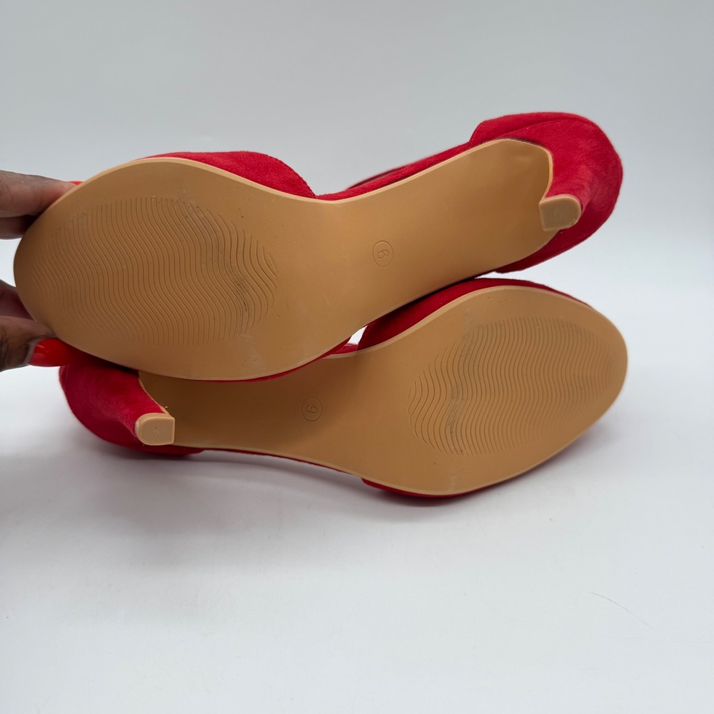 Red Faux Suede T-Strap Pumps Womens Size 9 Round Toe Stiletto Heels Ankle Strap - Picture 8 of 8